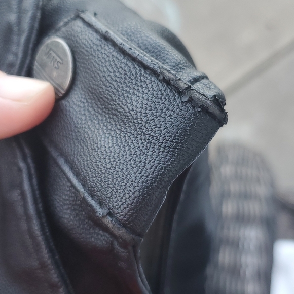 Vans Faux Leather Vest - Picture 5 of 5